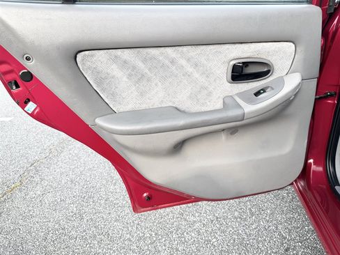 Used 2006 Hyundai Elantra GLS FWD image 60