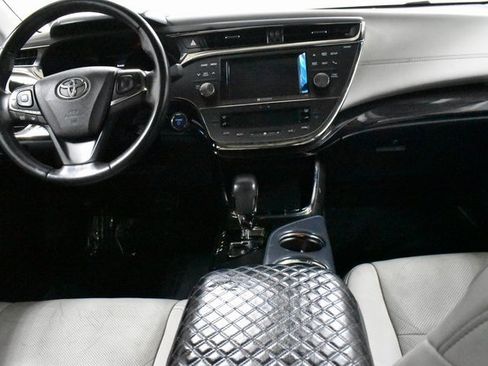 Used 2014 Toyota Avalon image 18