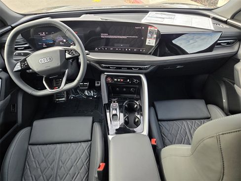 New 2025 Audi SQ5 Premium Plus image 12