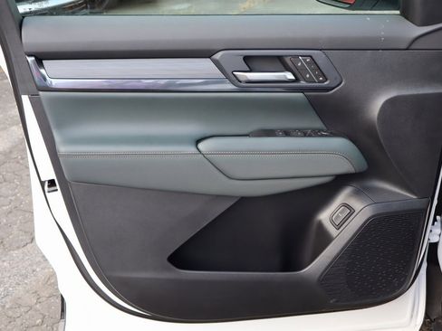 New 2026 GMC Terrain AT4 w/ Convenience Package III image 9