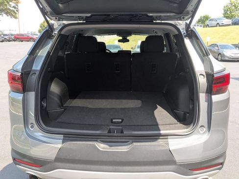 Used 2025 Chevrolet Blazer LT FWD image 27
