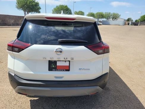 Used 2021 Nissan Rogue SV AWD/4WD image 7