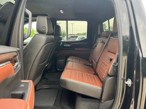 Used 2025 GMC Sierra 1500 Denali Ultimate AWD/4WD image 18