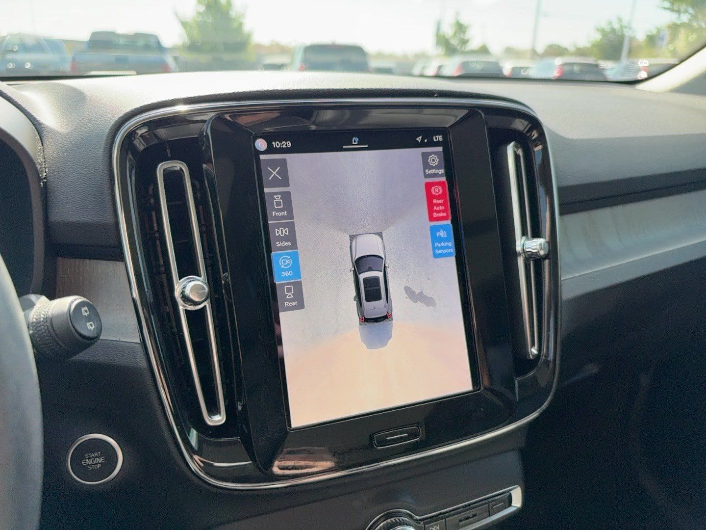 Certified 2024 Volvo XC40 B5 Plus AWD/4WD image 16
