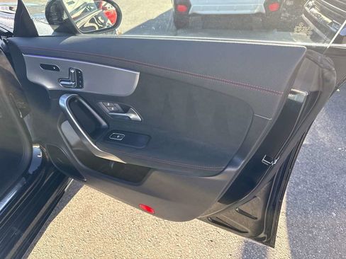 Used 2023 Mercedes-Benz CLA 250 4MATIC image 22