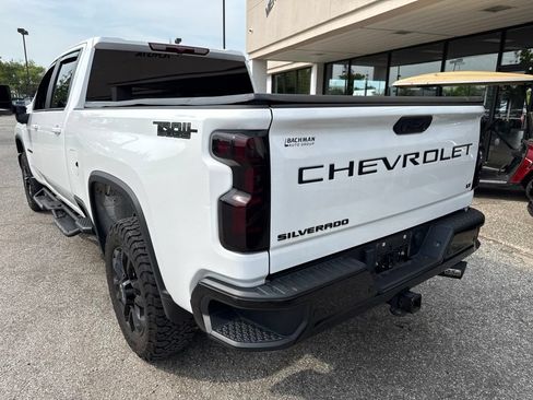 Used 2025 Chevrolet Silverado 2500 LT w/ Trail Boss Package AWD/4WD image 12