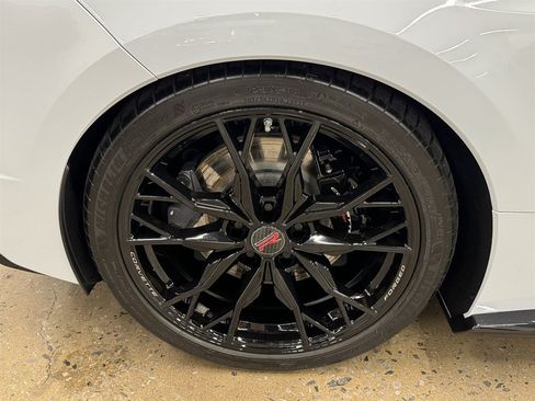 Used 2023 Chevrolet Corvette Stingray Coupe w/ Z51 Performance Package RWD image 18