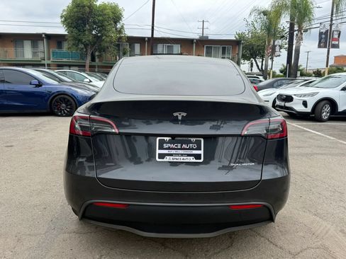 Used 2025 Tesla Model Y Long Range AWD/4WD image 5