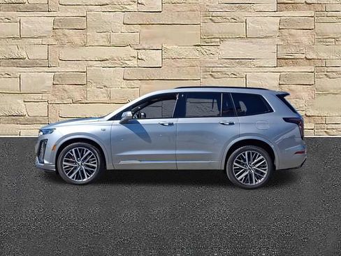Certified 2025 Cadillac XT6 Sport AWD/4WD image 2