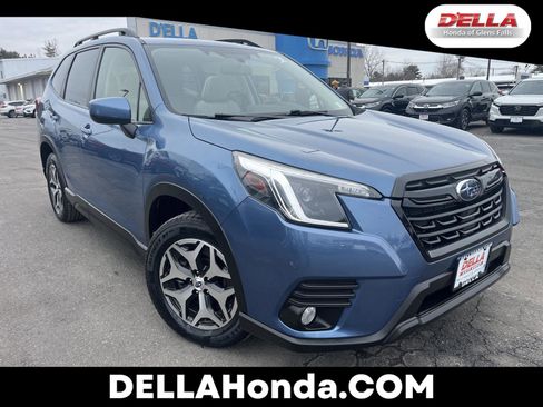 Used 2023 Subaru Forester Premium image 1