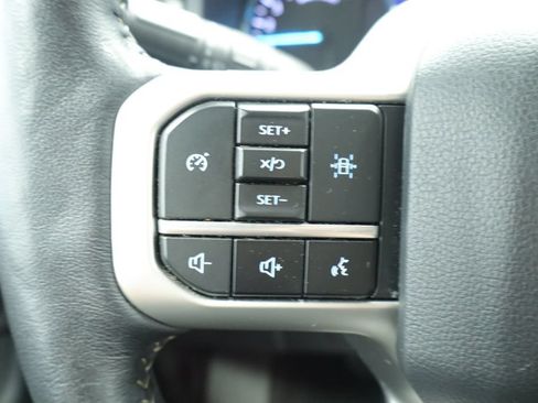 Used 2024 Ford Expedition XLT AWD/4WD image 33