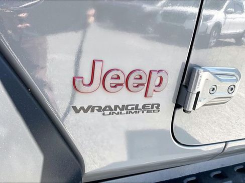 Used 2019 Jeep Wrangler Unlimited Rubicon AWD/4WD image 25