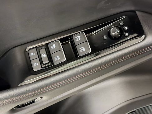 Used 2024 Jeep Wagoneer Launch Edition AWD/4WD image 19