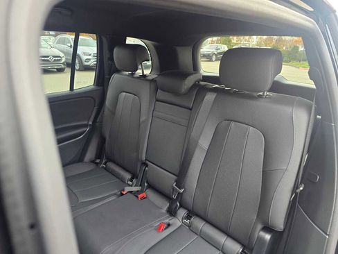 Used 2025 Mercedes-Benz GLB 250 GLB 250 image 20
