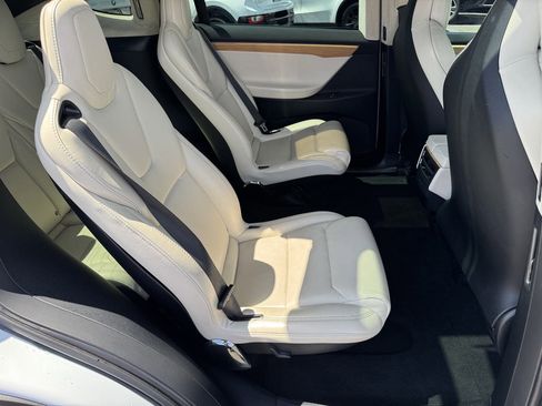 Used 2018 Tesla Model X AWD/4WD image 22