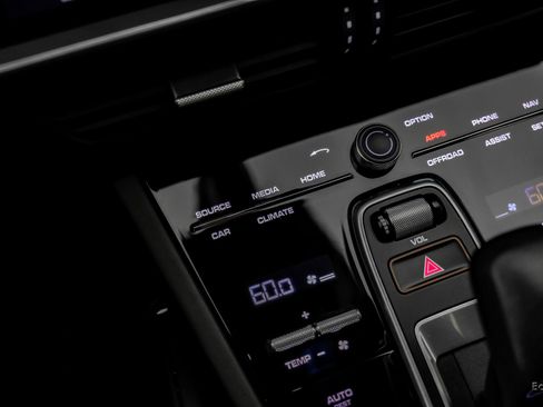 Used 2022 Porsche Cayenne Turbo image 69