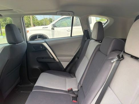 Used 2013 Toyota RAV4 XLE FWD image 9