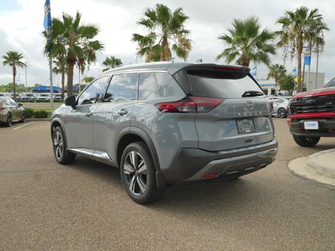 Used 2023 Nissan Rogue SL FWD image 7