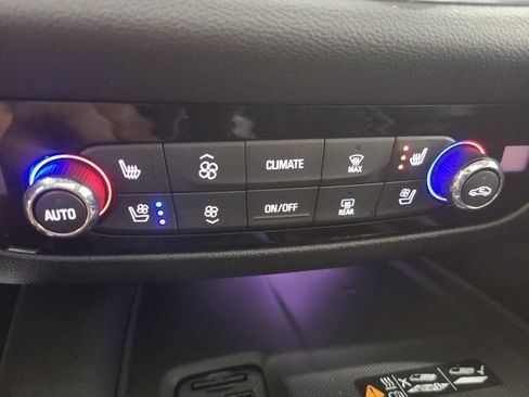 Used 2020 Buick Enclave Avenir w/ Avenir Technology Package AWD/4WD image 34