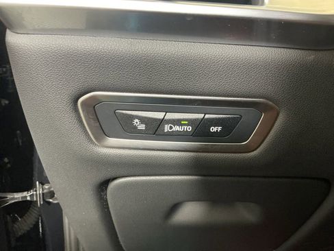 Certified 2025 BMW X7 M60i image 17