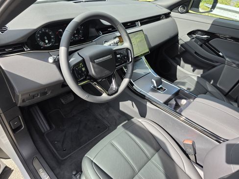 Used 2026 Land Rover Range Rover Evoque S AWD/4WD image 10