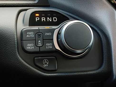 Used 2023 RAM 1500 Big Horn AWD/4WD image 25