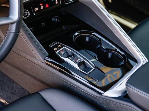 Certified 2025 Audi Q5 Premium Plus w/ Premium Plus image 22