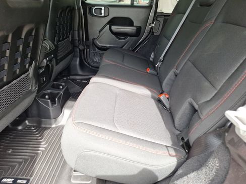 Used 2021 Jeep Wrangler Unlimited Rubicon AWD/4WD image 31