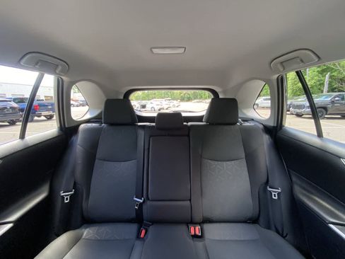 Used 2025 Toyota RAV4 XLE AWD/4WD image 32