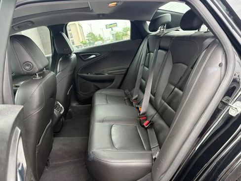Used 2018 Chevrolet Malibu Premier w/ Premier Sun and Wheel Package FWD image 20
