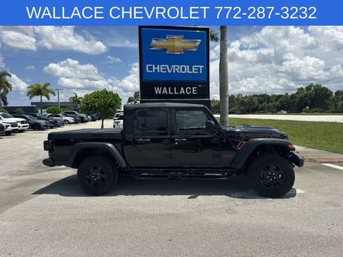 Used 2023 Jeep Gladiator Mojave AWD/4WD image 5