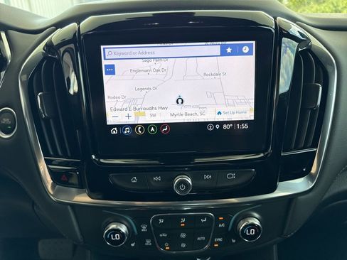 Used 2023 Chevrolet Traverse RS image 33