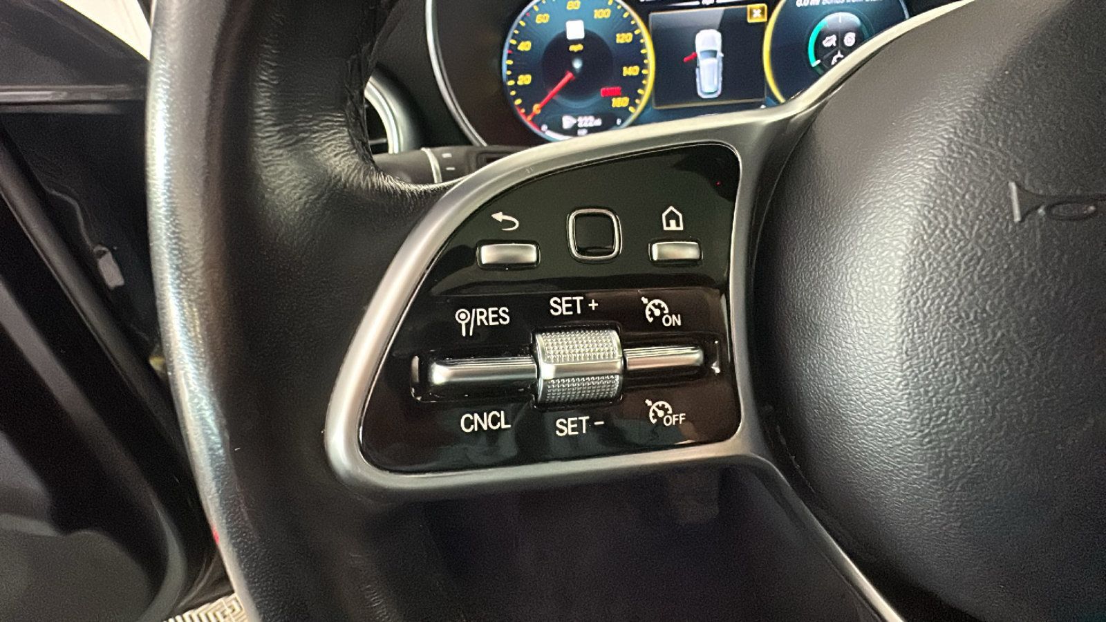 Used 2022 Mercedes-Benz GLC 300 4MATIC image 18