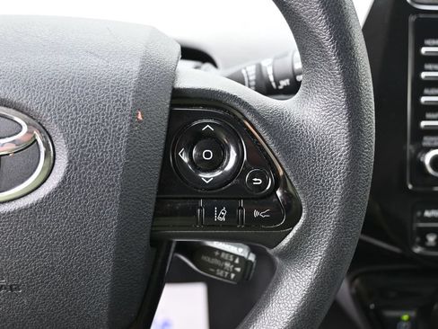 Used 2022 Toyota Prius LE FWD image 19