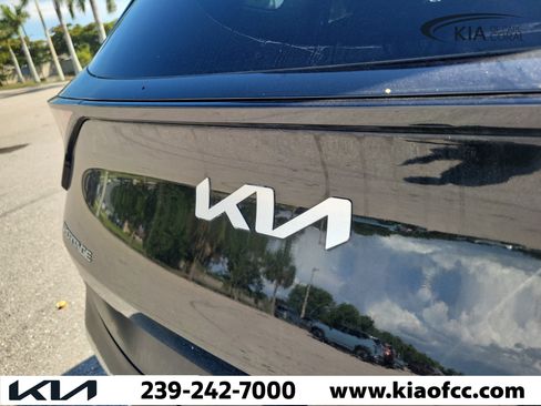 Certified 2023 Kia Sportage EX AWD/4WD image 9