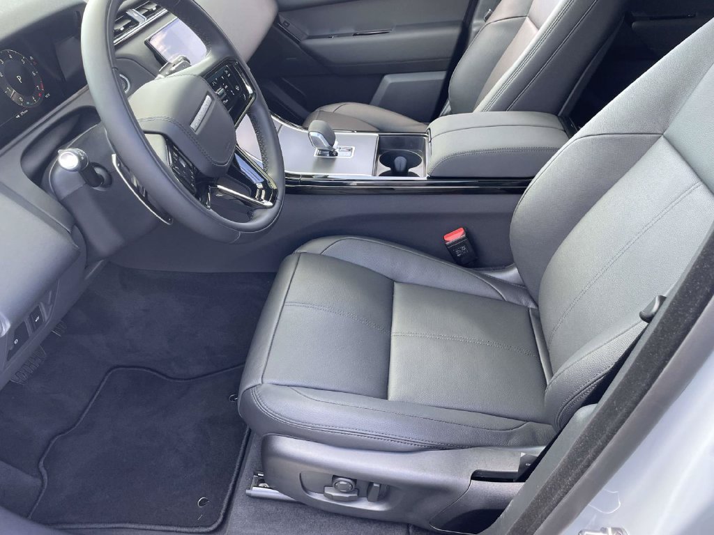 New 2026 Land Rover Range Rover Velar S AWD/4WD image 13