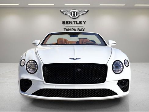 Used 2024 Bentley Continental GT image 9