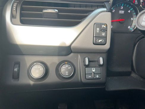 Used 2015 Chevrolet Tahoe LT w/ Luxury Package image 18