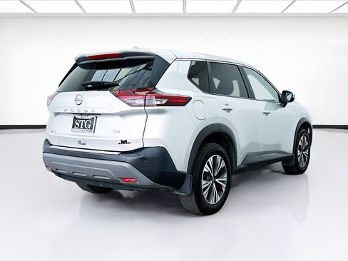 Used 2023 Nissan Rogue SV FWD image 4