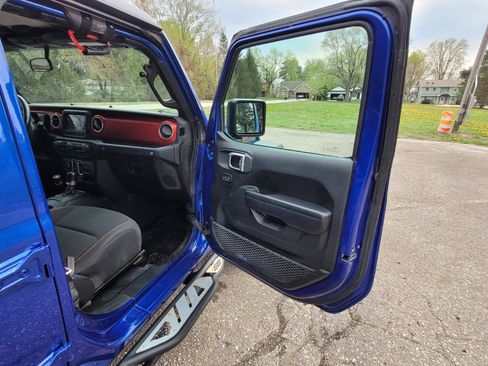 Used 2018 Jeep Wrangler Unlimited Rubicon image 14