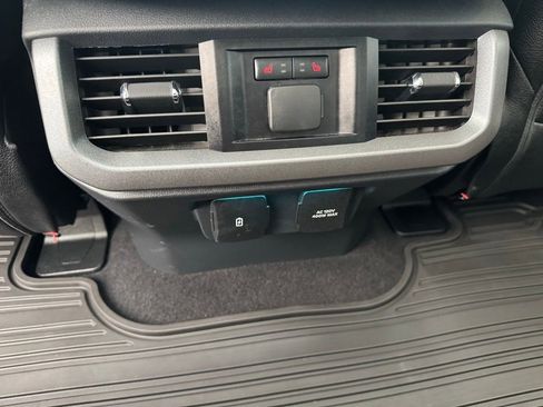 Used 2023 Ford F150 Lariat w/ Equipment Group 502A High AWD/4WD image 15