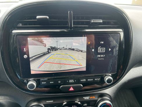 Used 2023 Kia Soul S FWD image 37