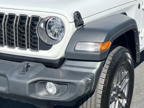 Certified 2025 Jeep Wrangler Unlimited Sport AWD/4WD image 10