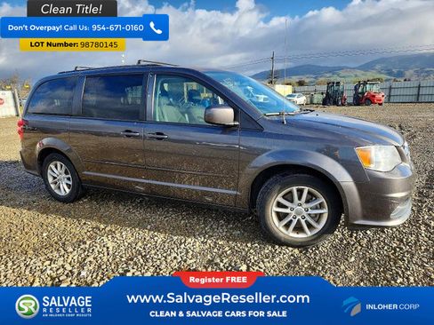 Used 2016 Dodge Grand Caravan SXT w/ Rear Park Assist Package image 5