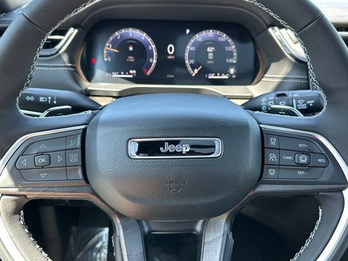 New 2026 Jeep Grand Cherokee L Limited AWD/4WD image 25