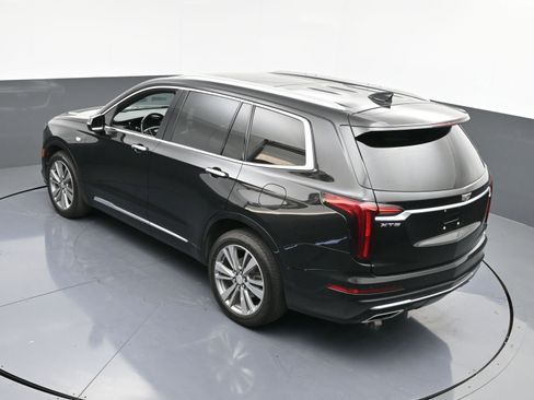 Used 2022 Cadillac XT6 Premium Luxury w/ Technology Package image 36