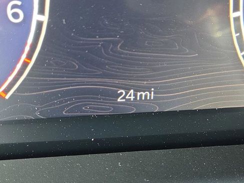 New 2025 Jeep Grand Cherokee Altitude image 6