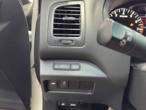 Used 2018 Nissan Altima 2.5 SV FWD image 31