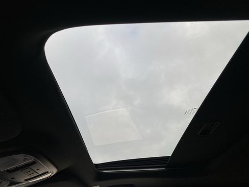 Used 2021 Jeep Grand Cherokee Limited image 19