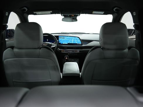 Used 2024 Cadillac XT4 Sport image 15